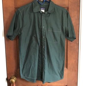 Unisex Shortsleeve button down forest green